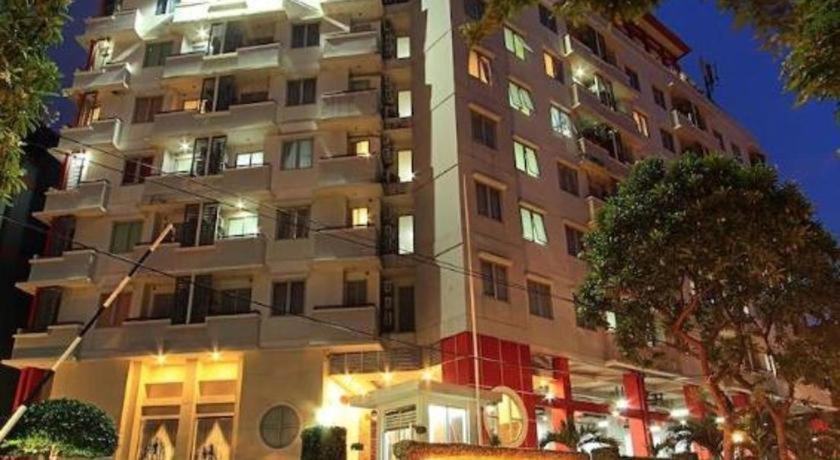 Hotel Golden Sky Pluit Джакарта Екстер'єр фото
