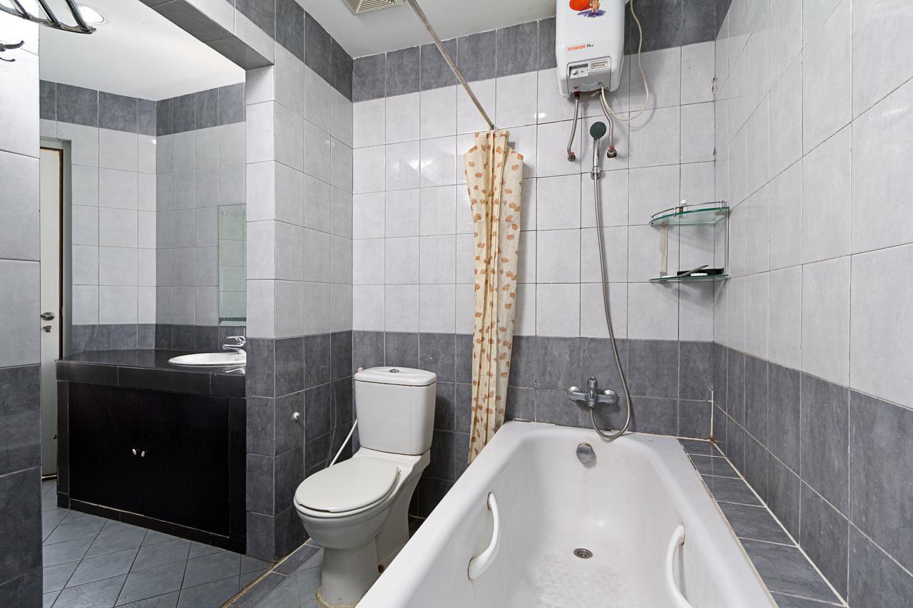 Hotel Golden Sky Pluit Джакарта Екстер'єр фото