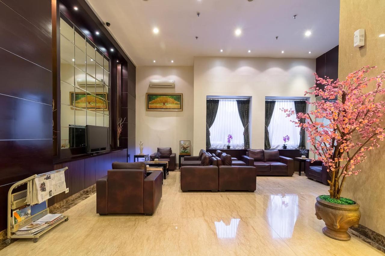Hotel Golden Sky Pluit Джакарта Екстер'єр фото
