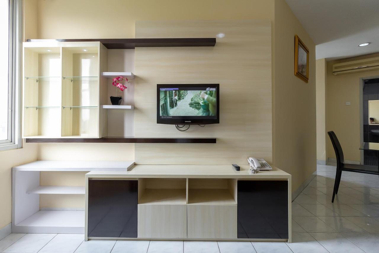 Hotel Golden Sky Pluit Джакарта Екстер'єр фото