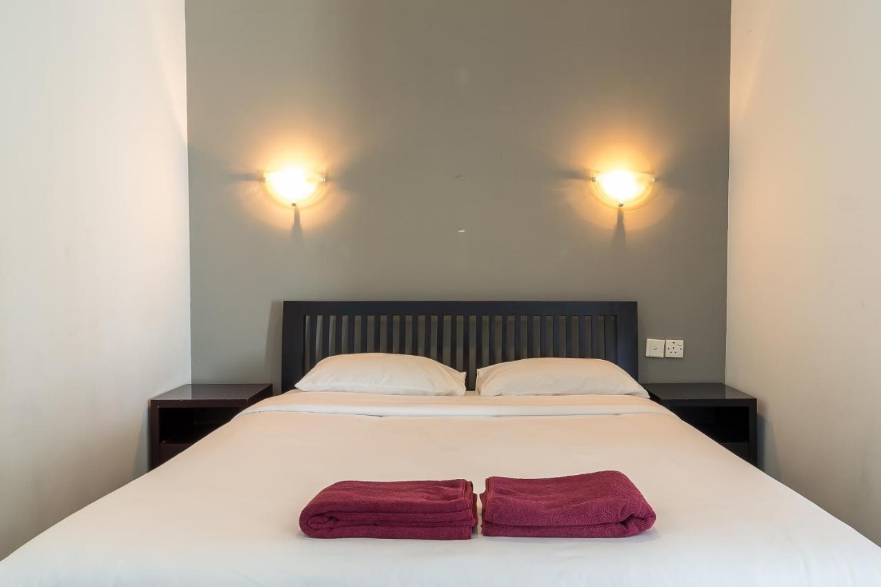 Hotel Golden Sky Pluit Джакарта Екстер'єр фото