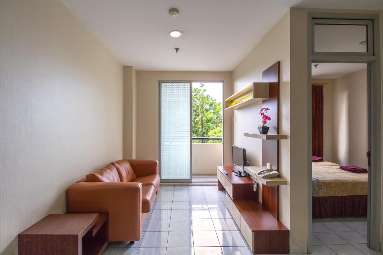 Hotel Golden Sky Pluit Джакарта Екстер'єр фото